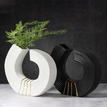 Aranjament ceramic pentru flori, în stil nordic minimalist, cu formă de notă și fir auriu