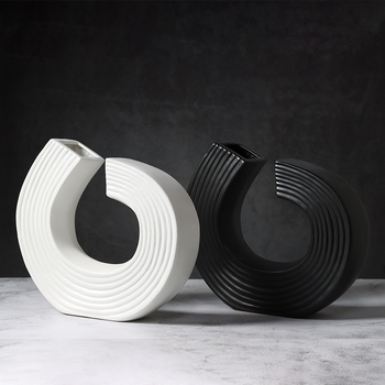 Aranjament ceramic pentru flori, în stil nordic minimalist, cu formă de notă și fir auriu