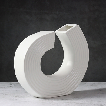 Aranjament ceramic pentru flori, în stil nordic minimalist, cu formă de notă și fir auriu