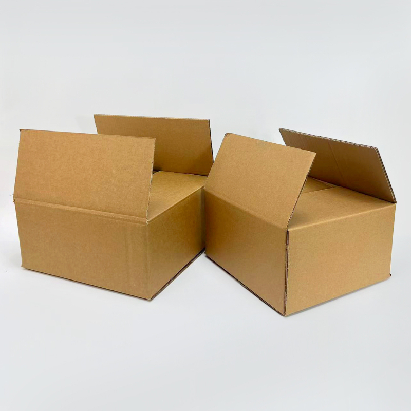 Cutii de mutat din carton kraft cu cinci straturi, rezistente, galbene, dimensiuni 31x31x16 cm; 38x34.5x17.5 cm; 43x32.5x17.5 cm
