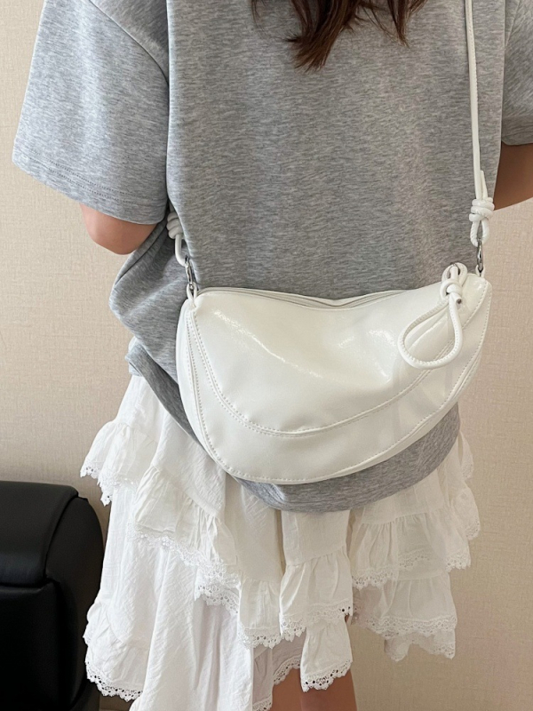 Ženska torba preko ramena u korejskom stilu, casual minimalistički dizajn, ljeto 2025, torba tip sedlo