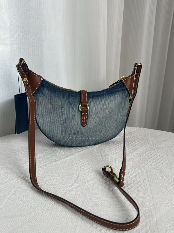Denim crescent crossbody torba, mala veličina, ulični stil, zatvarač, unutarnji džepovi za telefon i kartice