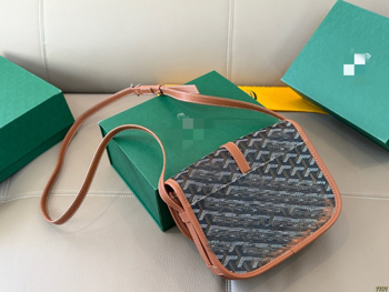 Sedlasta torba preko ramena, unisex, s logom, casual stil, 22 × 16 cm, koža bivolja, zatvaranje preklopom, unutarnja džep za telefon, brend 123, proljeće 2025