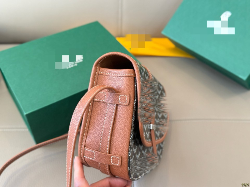 Sedlasta torba preko ramena, unisex, s logom, casual stil, 22 × 16 cm, koža bivolja, zatvaranje preklopom, unutarnja džep za telefon, brend 123, proljeće 2025