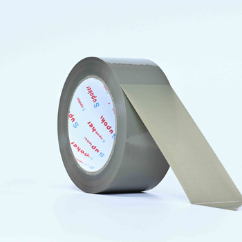 Bandă de ambalare transparentă, cu zgomot redus; lățime 4,5–6 cm, lungime 60–150 m, film BOPP, adeziv hidrocoloidic, culori: transparent, maro, bej, 1 rolă
