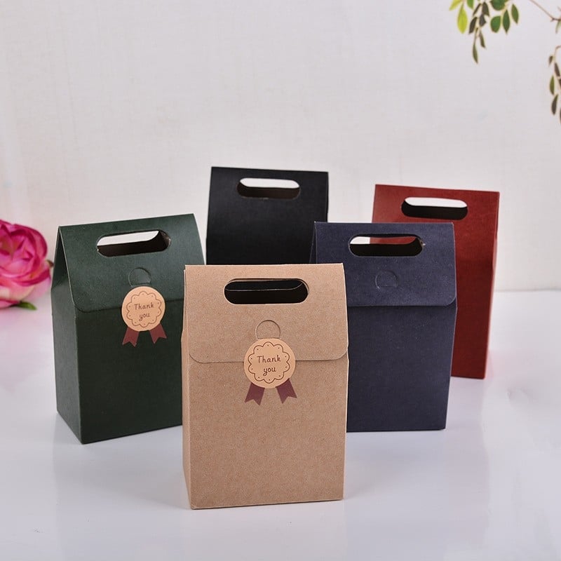 Geantă cadou din hârtie Kraft cu capac rabat, stil retro, sigilată, disponibile culori roșu, kaki, verde, albastru, negru.