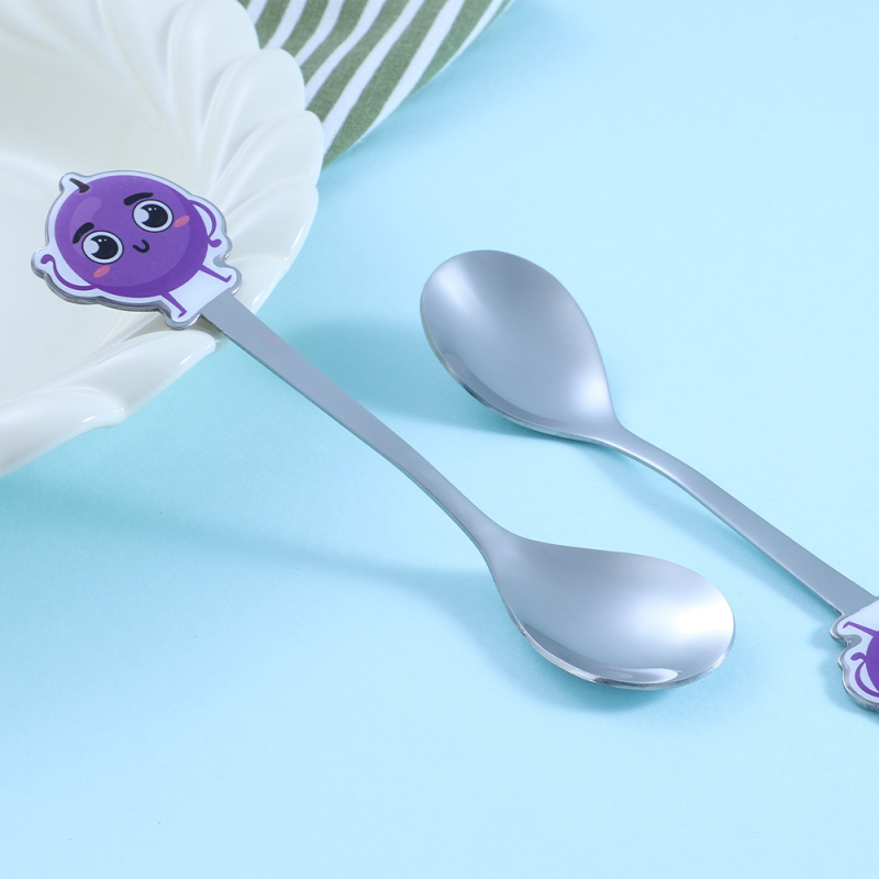 Set de tacâmuri pentru copii din oțel inoxidabil 304: furculiță, lingură și bețișoare într-o cutie cadou cu desen animat