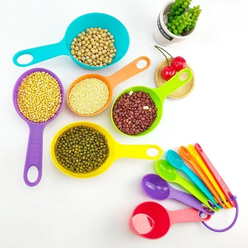 Set de linguri și căni de măsurat pentru cofetărie, cu marcaje gradate și mâner din plastic colorat