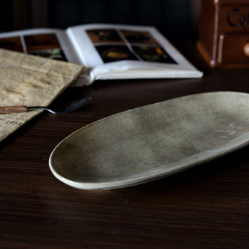 Farfurie ovală lungă din ceramică, formă neregulată, stil retro luxos pentru sushi și feluri reci