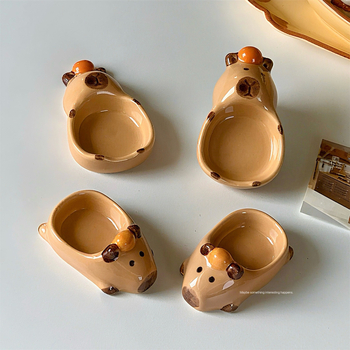Farfurie ceramică în stil japonez cu capybara, pentru sosuri, salate, ketchup și oțet — drăguț