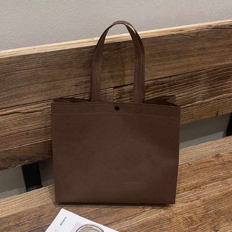 Veľkoobchodné tašky z netkanej textílie s uzáverom na sponu pre obchody s oblečením, detské oblečenie a darčekové balenie; rozmery 43×32×10 cm, 32×28×10 cm, 50×38×12 cm