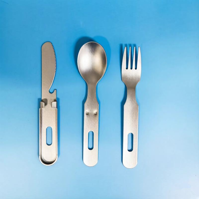 Set de tacâmuri pentru exterior din titan pur, 3 în 1: cuțit, furculiță și lingură