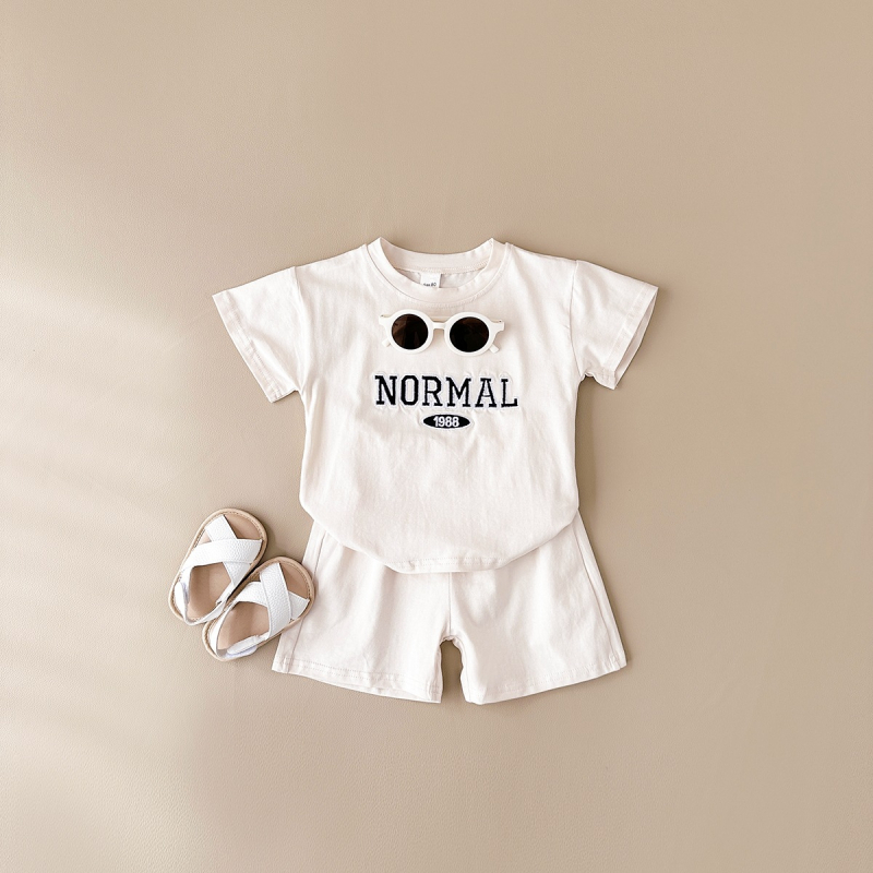2025 novi dječji ljetni set u korejskom stilu: T-shirt s natpisom i šorc od pamuka, dva dijela