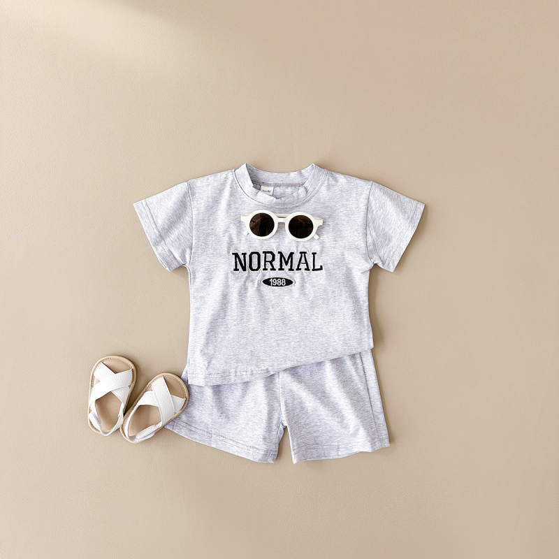 2025 novi dječji ljetni set u korejskom stilu: T-shirt s natpisom i šorc od pamuka, dva dijela