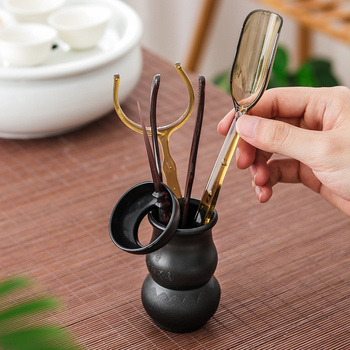 Set de ceremonie pentru ceai cu accesorii din plastic – clips pentru ceai, linguriță de ceai, strecurător de ceai, ac de ceai