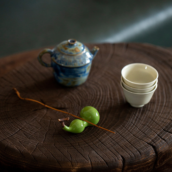 Ceramică handmade în stil japonez, glazură verde, suport pentru pix în formă de dovleac mic, clip pentru ceai, linguriță pentru ceai și raft de depozitare — accesorii pentru ceremonia ceaiului