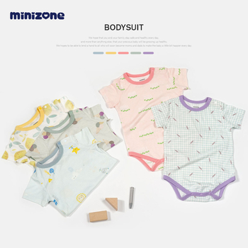 Minizone Vékony babaromper, rövid ujjú, pull-on, neutrális színben, újszülötteknek
