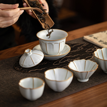 Set de gaiwan din porțelan Ru, design minimalist cu model decupat, în cutie cadou pentru evenimente de afaceri