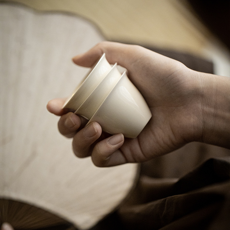 Cană de ceai ceramică lucrată manual cu glazură din cenușă vegetală, stil wabi-sabi retro, ceașcă de degustare pentru uz casnic