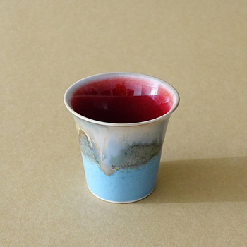 Ceșcuță de ceai ceramică, lucrată manual, cu motiv peisaj în glazură de cuptor, recipient personal pentru degustarea aromelor ceaiului