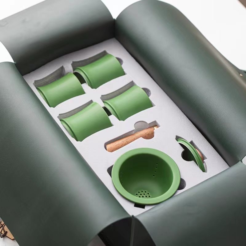 Set de ceai din porțelan cu design în stil bambus; căni mari și ceainic cu mâner – stil clasic