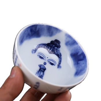 Căniță ceramică cu figurină, Pu'er albastru-alb, ceașcă personală de degustare, parte a setului de ceai
