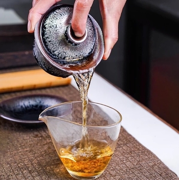 Set ceramic de ceai Gaiwan Jianzhan – trei piese, glazură oil-drop