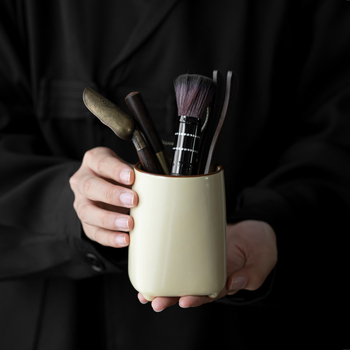 Set pentru ceremonia ceaiului „Six Gentlemen“ cu recipient ceramic pentru ceai și accesorii