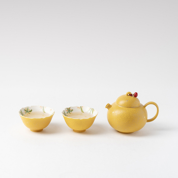 Ceșuță de ceai în stil chinezesc nou, galben lămâie, pictură manuală cu petale de osmanthus, ceramică cu culoare sub glazură, pentru ceai și întâmpinarea oaspeților