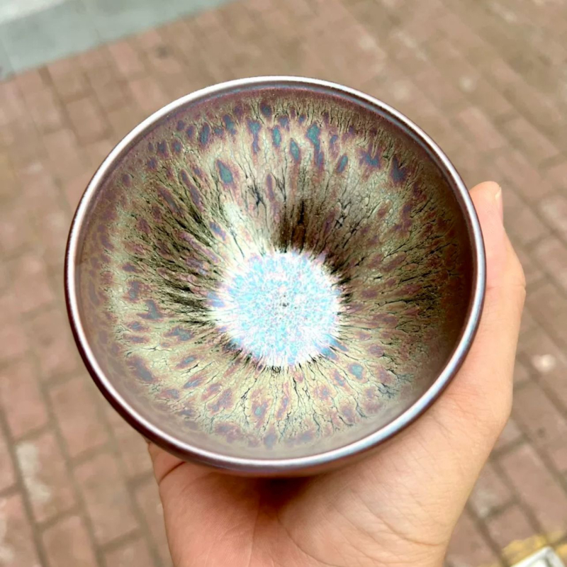 Ceșcuță premium Jianzhan pentru gazdă, sculptură florală mov-auriu și glazură cu picături de ulei, seria Color Gold, glazură Jianyang brută