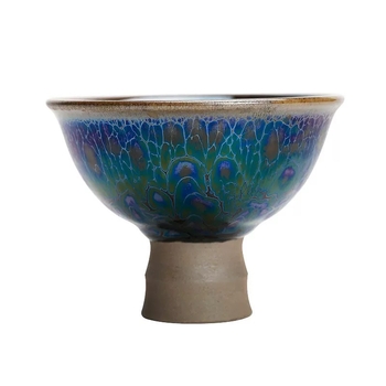 Ceașcă de ceai Jian Zhan cu glazură paun, picioare înalte, ceramică lucrată manual într-o cutie cadou
