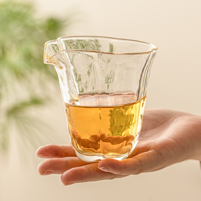 Set de ceai transparent cu floare Begonia, din sticlă borosilikat de înaltă calitate, rezistent la temperaturi înalte, include cană pentru distribuirea ceaiului, tavă de ceai și divizor de ceai