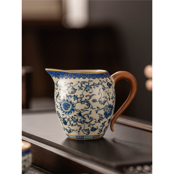 Set Kung Fu Ceai din ceramică bej cu cupa Gongdao albastru‑alb, accesorii ceremonie ceai, mare distribuitor de ceai și tavă de servire pentru uz casnic