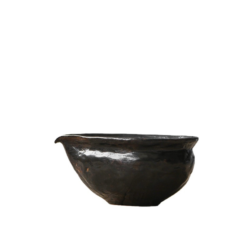 Set de ceai ceramic în stil wabi-sabi, cu o ceașcă din ceramică de lut lucrată manual, instrument Zen pentru distribuția ceaiului și un ceainic comun