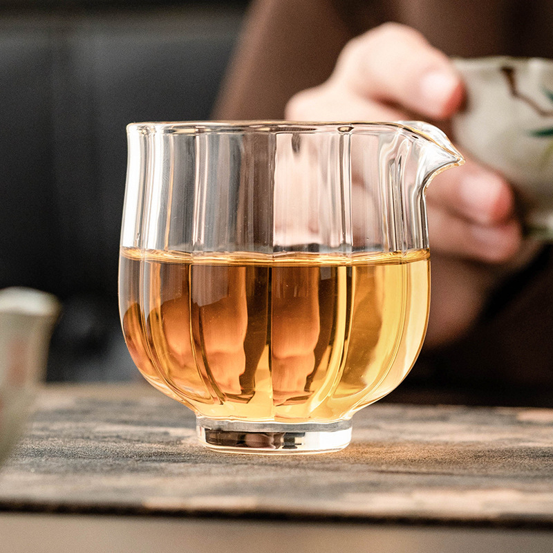 Set de ceai din sticlă cu motiv de petale și ceașcă pentru distribuția ceaiului — borosilicat rezistent la temperaturi înalte, pentru ceremonii de ceai