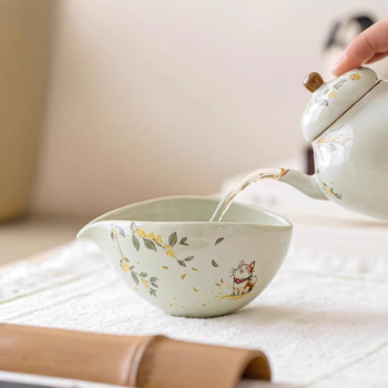 Divizor ceramic pentru ceai, cu motiv simpatic de pisică Osmanthus, pentru ceremonie Gongfu