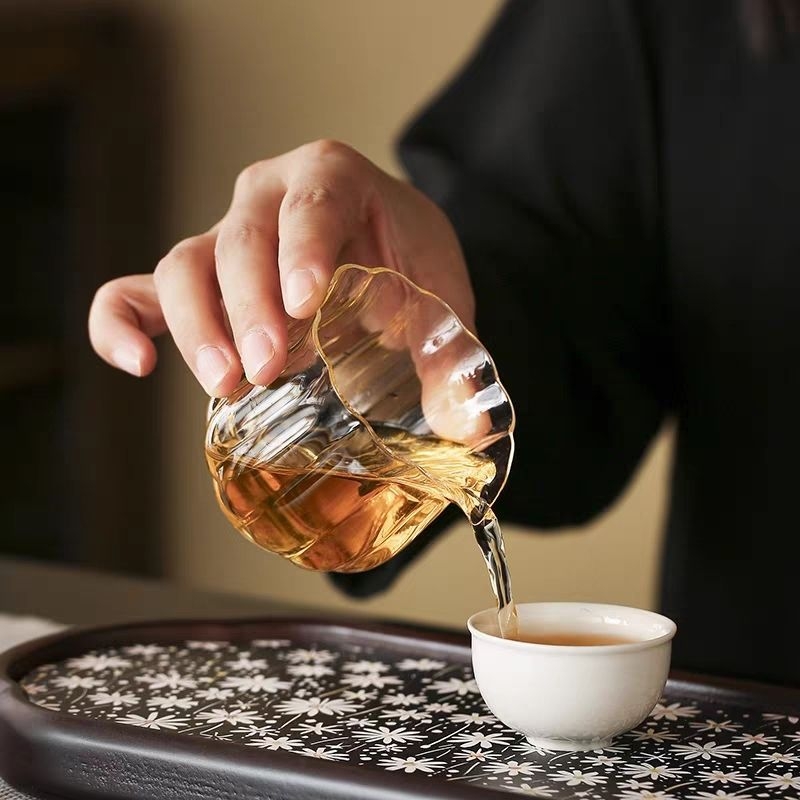 Ceșcă Lotus din sticlă pentru împărțirea ceaiului, mică capacitate, sticlă borosilicat, accesorii pentru set Kung Fu ceai