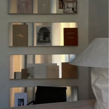 Raft montat pe perete din oțel inoxidabil, etajeră display cu mai multe niveluri pentru reviste și decor, stil industrial