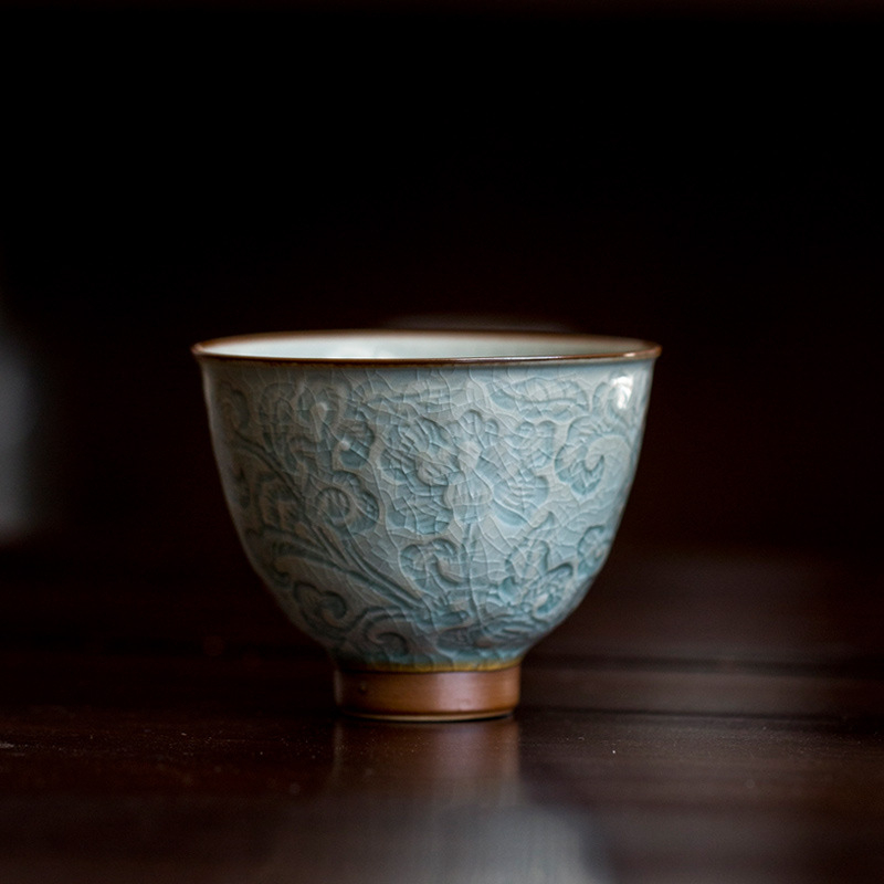 Ceasca de ceai celadon cu relief de lotus si fisuri de gheata, ceramică chinezească vintage pentru ceai