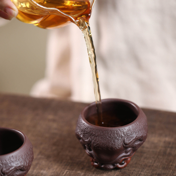 Ceașcă de ceai din lut mov, Dragon Tea Pet – sculptură ceramică, stil chinezesc, pentru birou