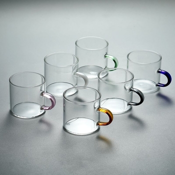 Set de ceai din sticlă borosilicat, căni mici cu fund plat și mânere colorate, pentru uz casnic