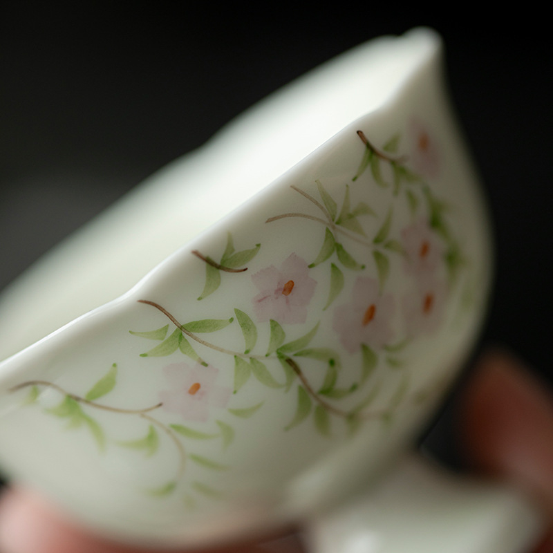 Mi Yan porțelan alb pictat manual cu trandafiri, ceașă de ceai mare cu picior înalt, ceramică, stil vintage