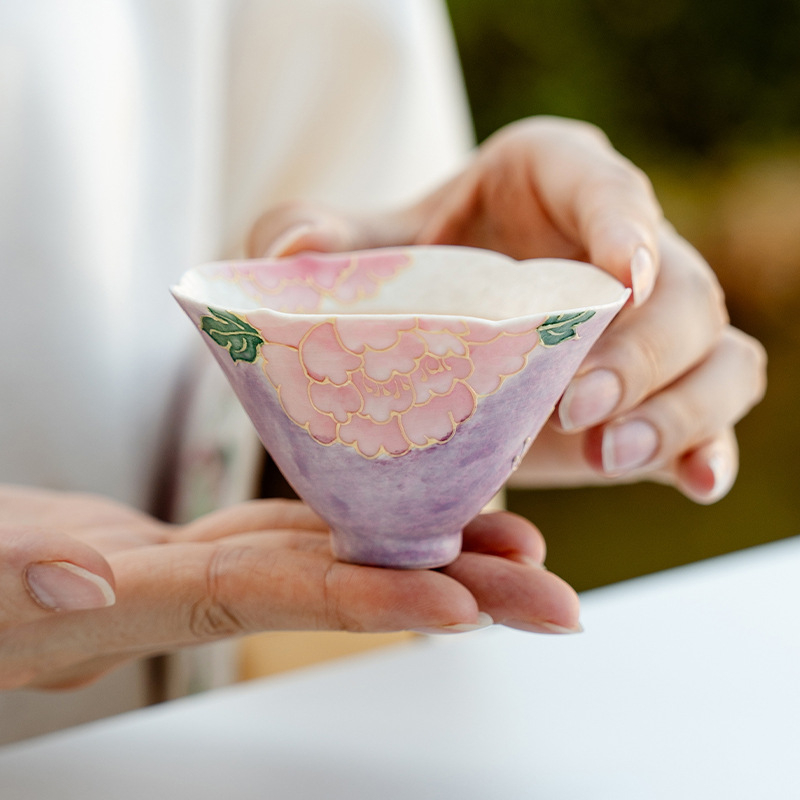 Ceașcă de ceai ceramică, formă conică, design Purple Smoke Peony and Begonia, stil Kung Fu