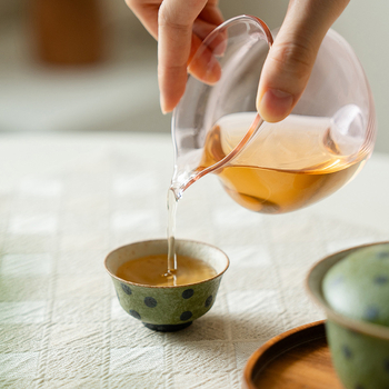 ceașcă ceramică de ceai cu puncte verde-portocalii, stil chinezesc nou, pentru uz personal acasă sau la birou, simplă și elegantă.