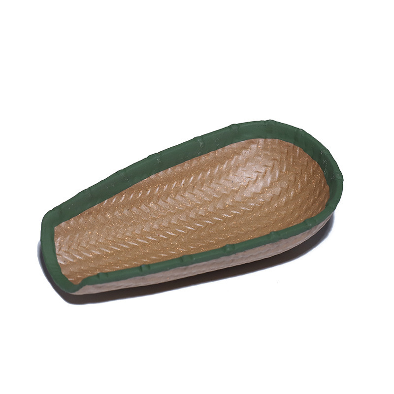 Pet de ceai din lut purpuriu și accesorii ceramice pentru ceai — ornamente mici, lingură de ceai, elemente decorative