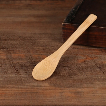 Set japonez pentru matcha pentru ceremonia ceaiului, cu tel din bambus pentru amestecat, suport, linguriță și cupă de măsurat — set de trei piese