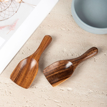 Μικρή ξύλινη κουτάλα από ακακία με στρογγυλή λαβή — πολλαπλών χρήσεων για καφέ, τσάι, αλάτι και σκόνες.