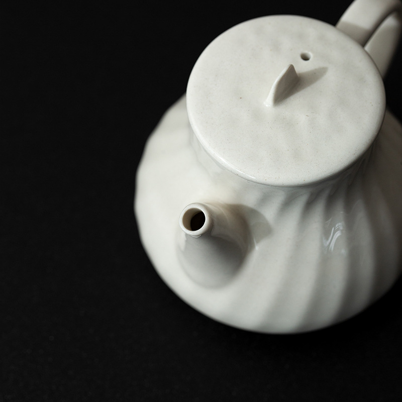 Ceainic ceramic cu glazură din cenușă, stil retro, mică capacitate, pentru o singură persoană, în stil japonez, lucrat manual pentru uz casnic