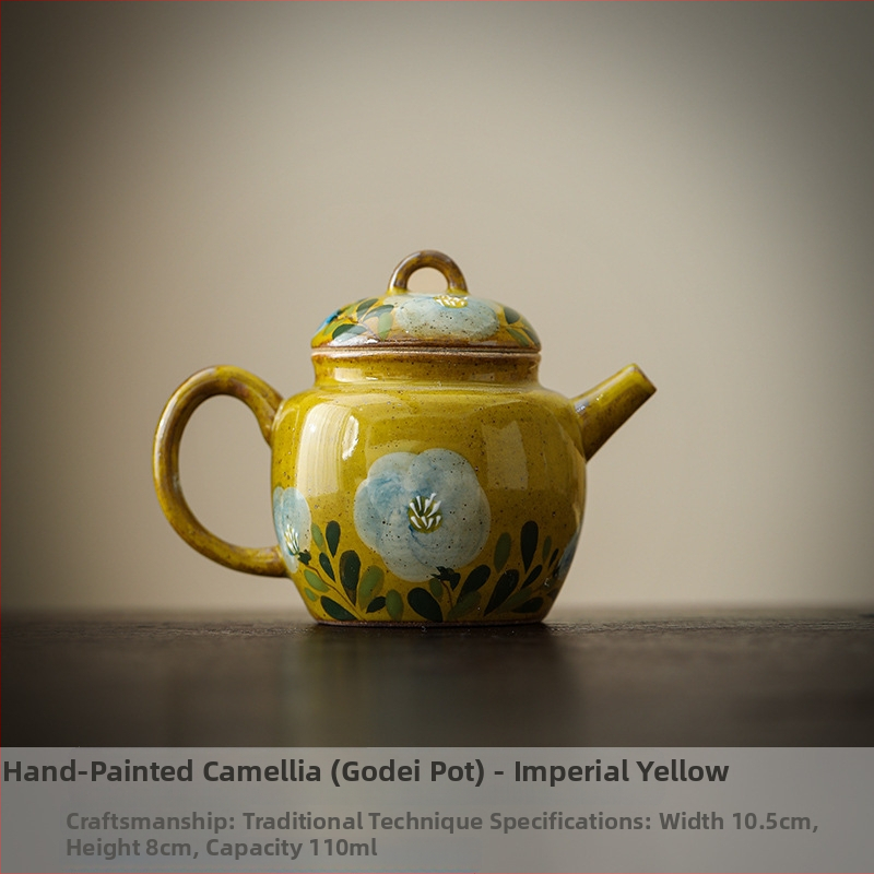 Ceainic ceramic pictat manual cu camelia, sub glazură, pentru o persoană, dimensiune compactă.