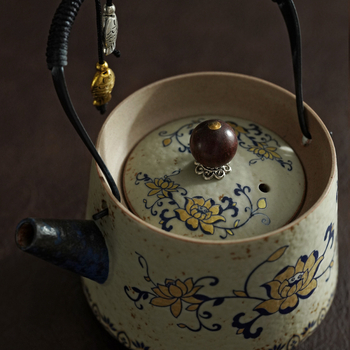 Ceainic din porțelan albastru-alb cu motiv de lotus și ramuri încolăcite, mâner arcuit, ceramică, stil retro, filtru pentru ceai Gongfu